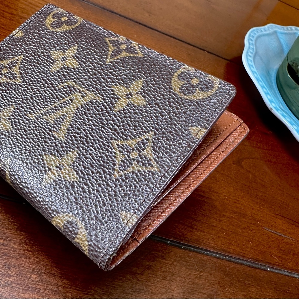 AUTHENTIC Louis Vuitton id/card holder wallet. - Picture 5 of 12